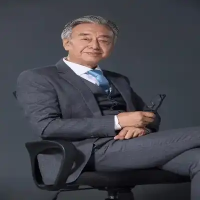 纪柠雅